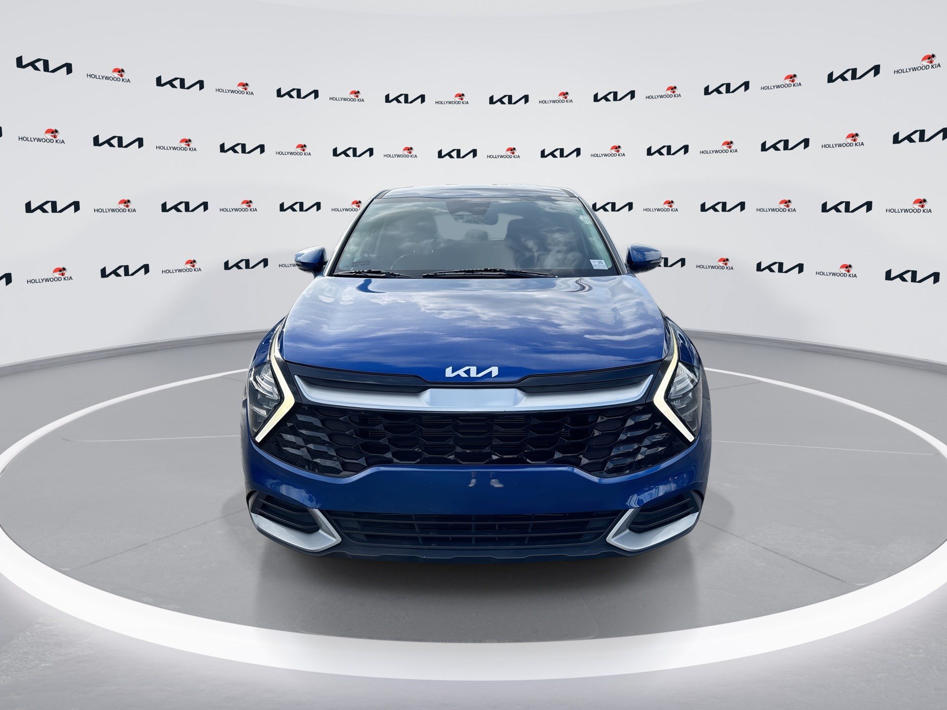 Used 2023 Kia Sportage EX FWD image 3