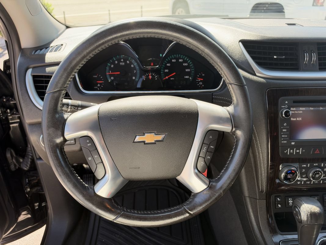 Used 2015 Chevrolet Traverse LT FWD image 19