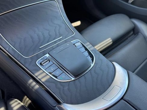 Used 2023 Mercedes-Benz GLC 300 4MATIC Coupe image 21