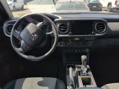 Used 2021 Toyota Tacoma TRD Off-Road w/ Technology Package image 10