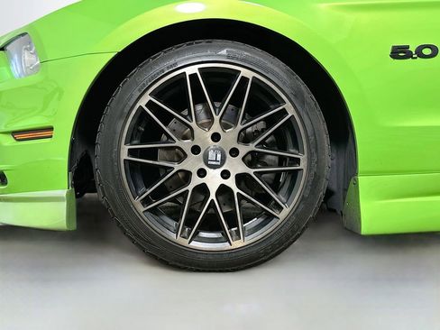 Used 2014 Ford Mustang GT RWD image 34