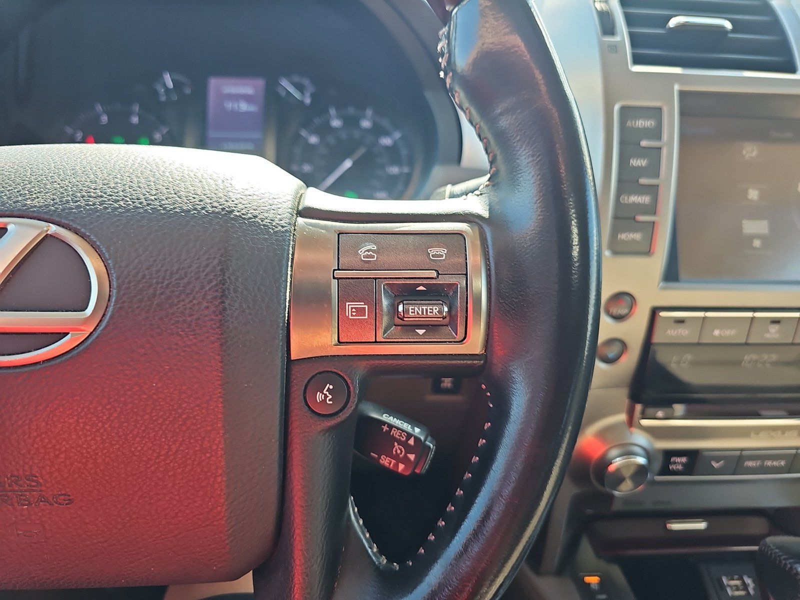 Used 2015 Lexus GX 460 w/ Premium Package AWD/4WD image 15