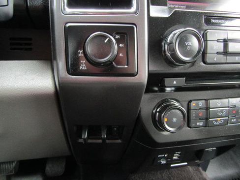 Used 2015 Ford F150 XLT w/ Equipment Group 302A Luxury image 16