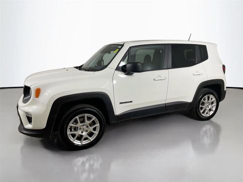 Used 2023 Jeep Renegade Latitude AWD/4WD image 8