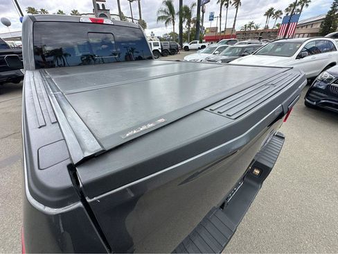 Used 2019 Ford F150 XLT w/ Equipment Group 302A Luxury AWD/4WD image 39