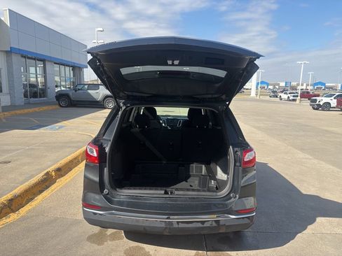 Used 2018 Chevrolet Equinox LT FWD image 7