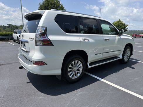 Used 2015 Lexus GX 460 w/ Premium Package AWD/4WD image 5