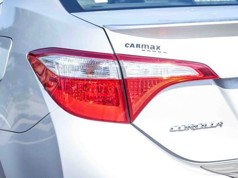 Used 2015 Toyota Corolla S image 10