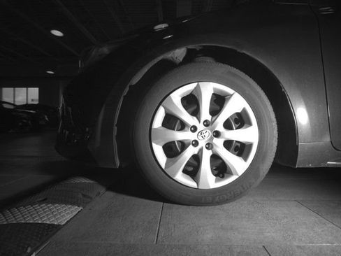 Used 2025 Toyota Corolla LE FWD image 6