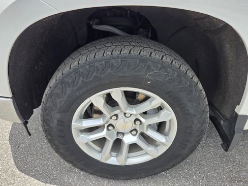 Certified 2022 Chevrolet Silverado 1500 LT AWD/4WD image 19