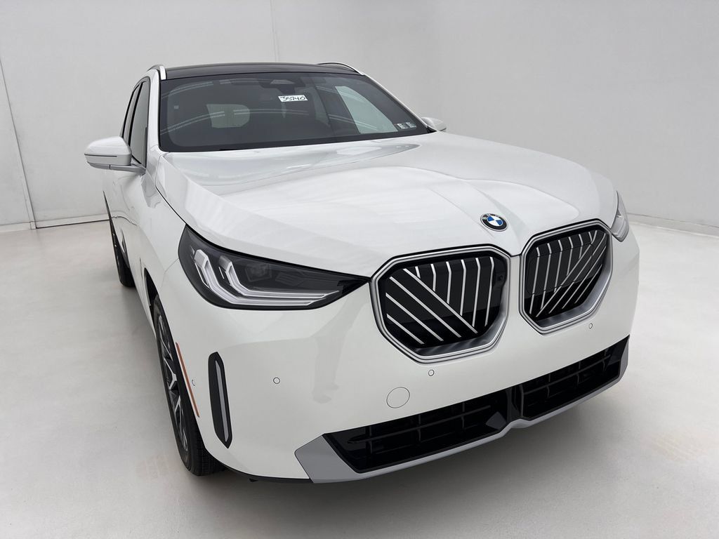 Used 2026 BMW X3 xDrive30i w/ Premium Package AWD/4WD image 3