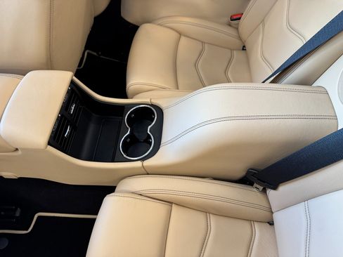 Used 2014 Maserati GranTurismo Convertible image 39