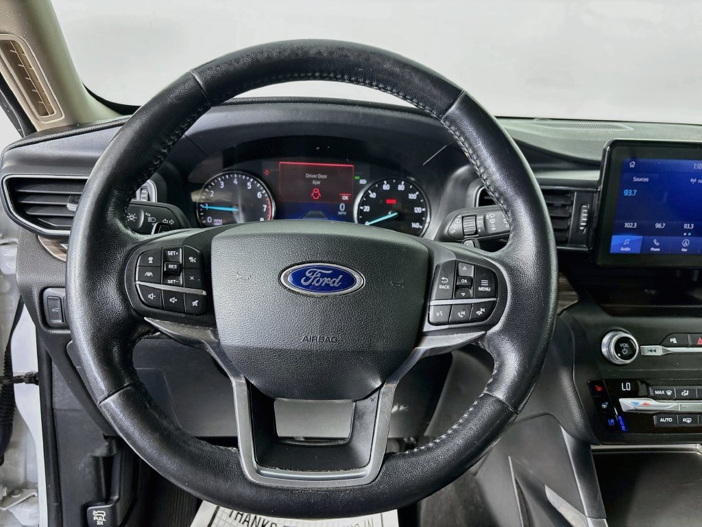 Used 2020 Ford Explorer Limited RWD image 12