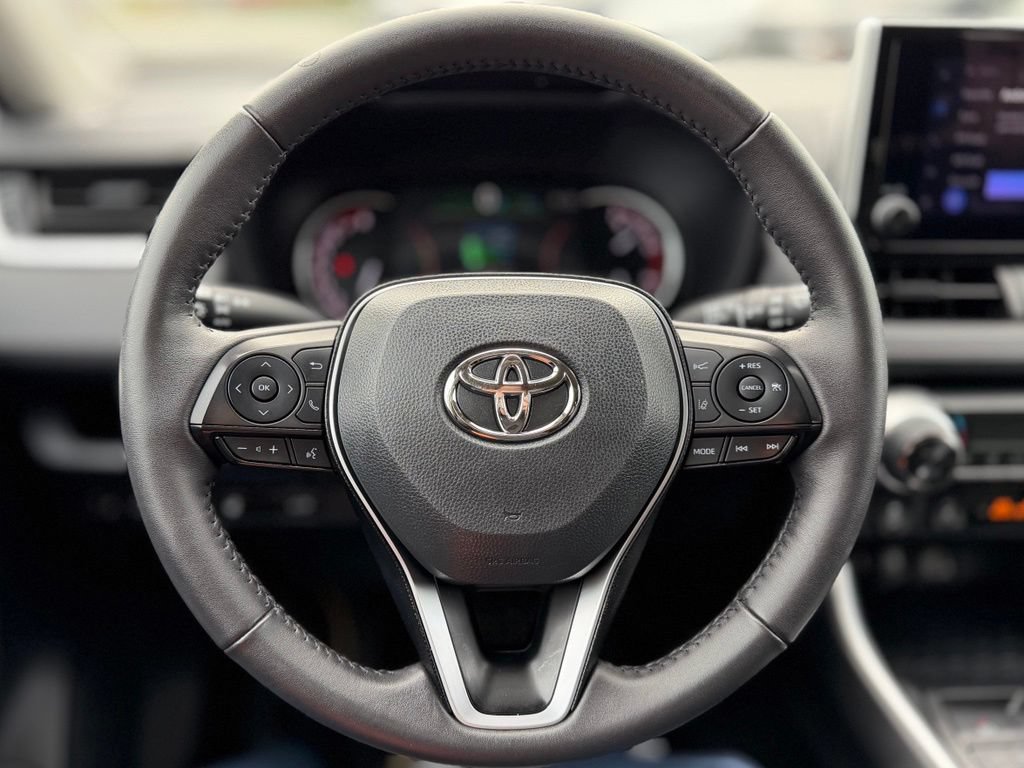Used 2024 Toyota RAV4 XLE w/ Convenience Package AWD/4WD image 11