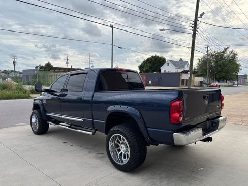 Used 2009 Dodge Ram 2500 Truck Laramie AWD/4WD image 2