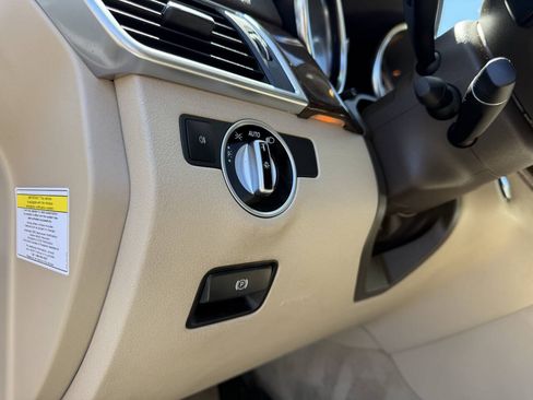 Used 2013 Mercedes-Benz GL 450 4MATIC image 17