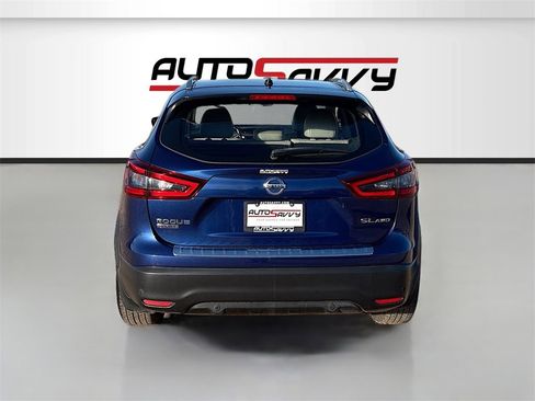 Used 2020 Nissan Rogue Sport SL image 6