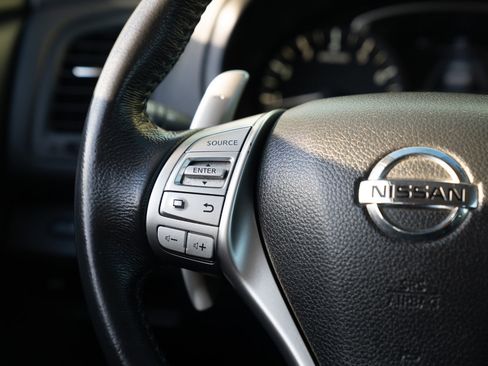 Used 2016 Nissan Altima 2.5 SR image 32