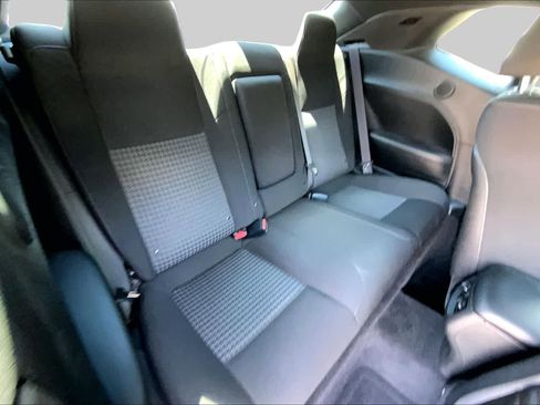 Used 2022 Dodge Challenger R/T Scat Pack RWD image 17