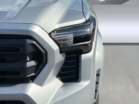 New 2026 Toyota Tacoma SR5 AWD/4WD image 11