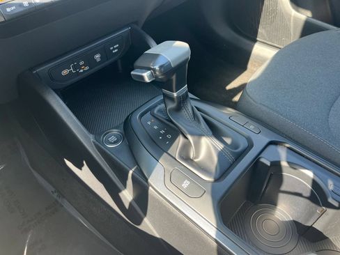 Used 2025 Kia K4 FWD image 41