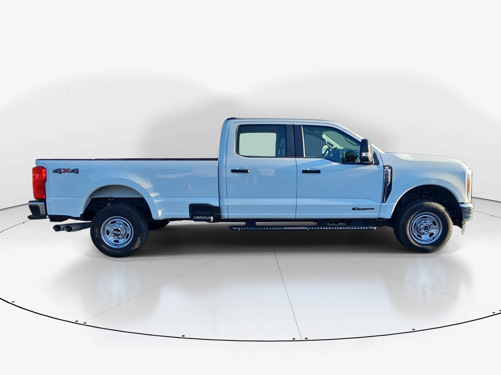 Used 2023 Ford F250 XL w/ XL Chrome Package AWD/4WD image 2