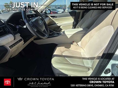 Used 2020 Toyota Camry XLE w/ Driver Assist Package FWD image 4