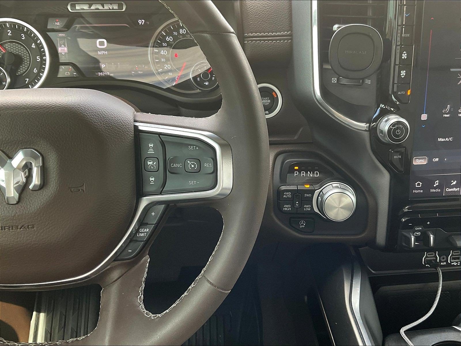 Used 2025 RAM 1500 Laramie w/ Laramie Southwest Edition AWD/4WD image 14
