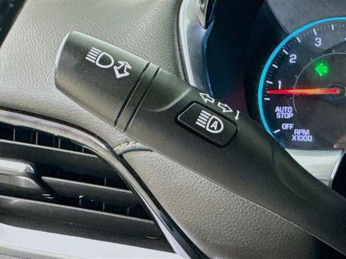 Used 2020 Chevrolet Traverse RS FWD image 13