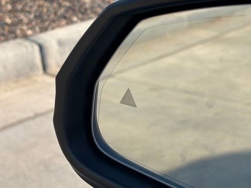 Used 2025 BMW X2 xDrive28i w/ Convenience Package image 18