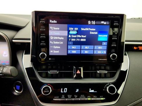 Used 2020 Toyota Corolla SE FWD image 16