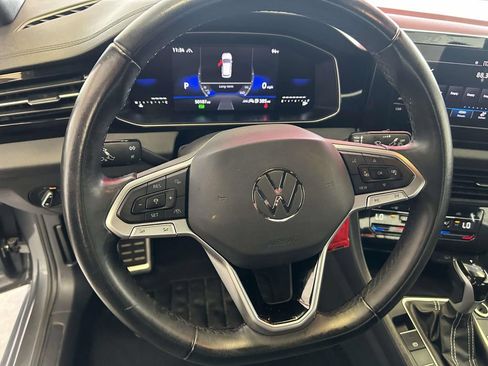 Used 2025 Volkswagen Jetta Sport FWD image 19