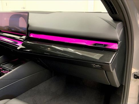 Used 2025 BMW i5 xDrive40 w/ Premium Package image 20