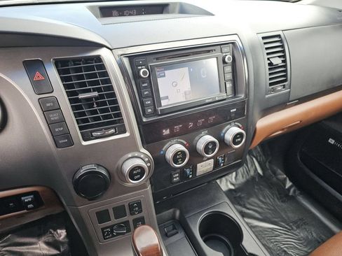 Used 2014 Toyota Sequoia Platinum RWD image 35