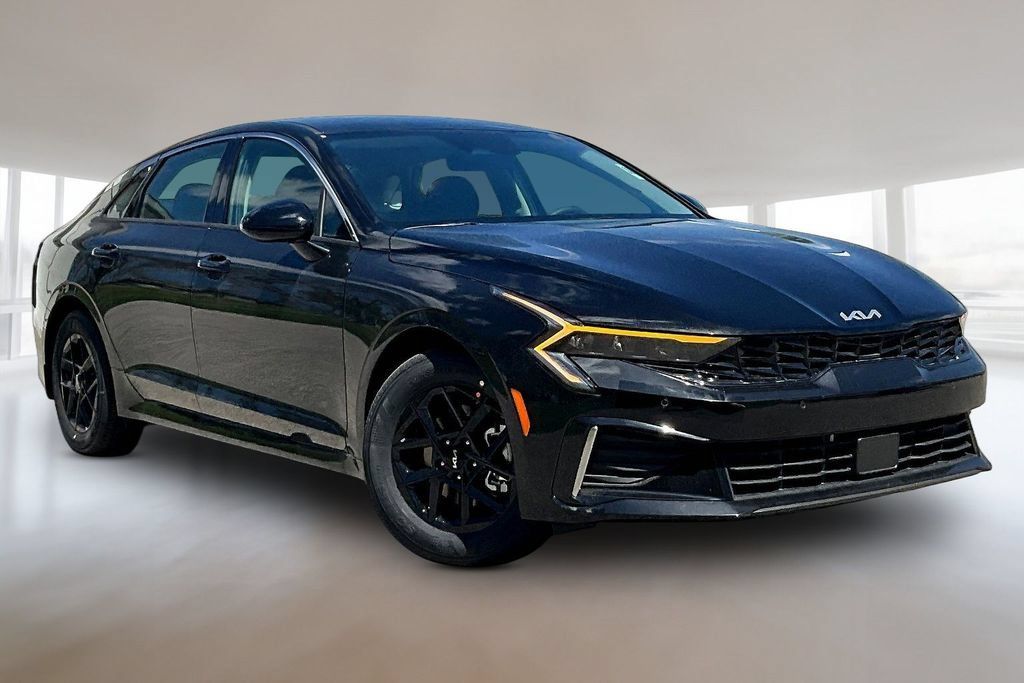 New 2026 Kia K5 LXS FWD image 2