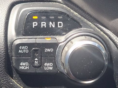 Used 2019 RAM 1500 Big Horn AWD/4WD image 29