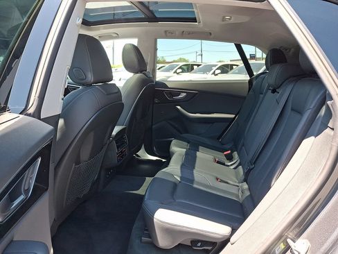 Used 2020 Audi Q8 Prestige w/ Prestige Package AWD/4WD image 17