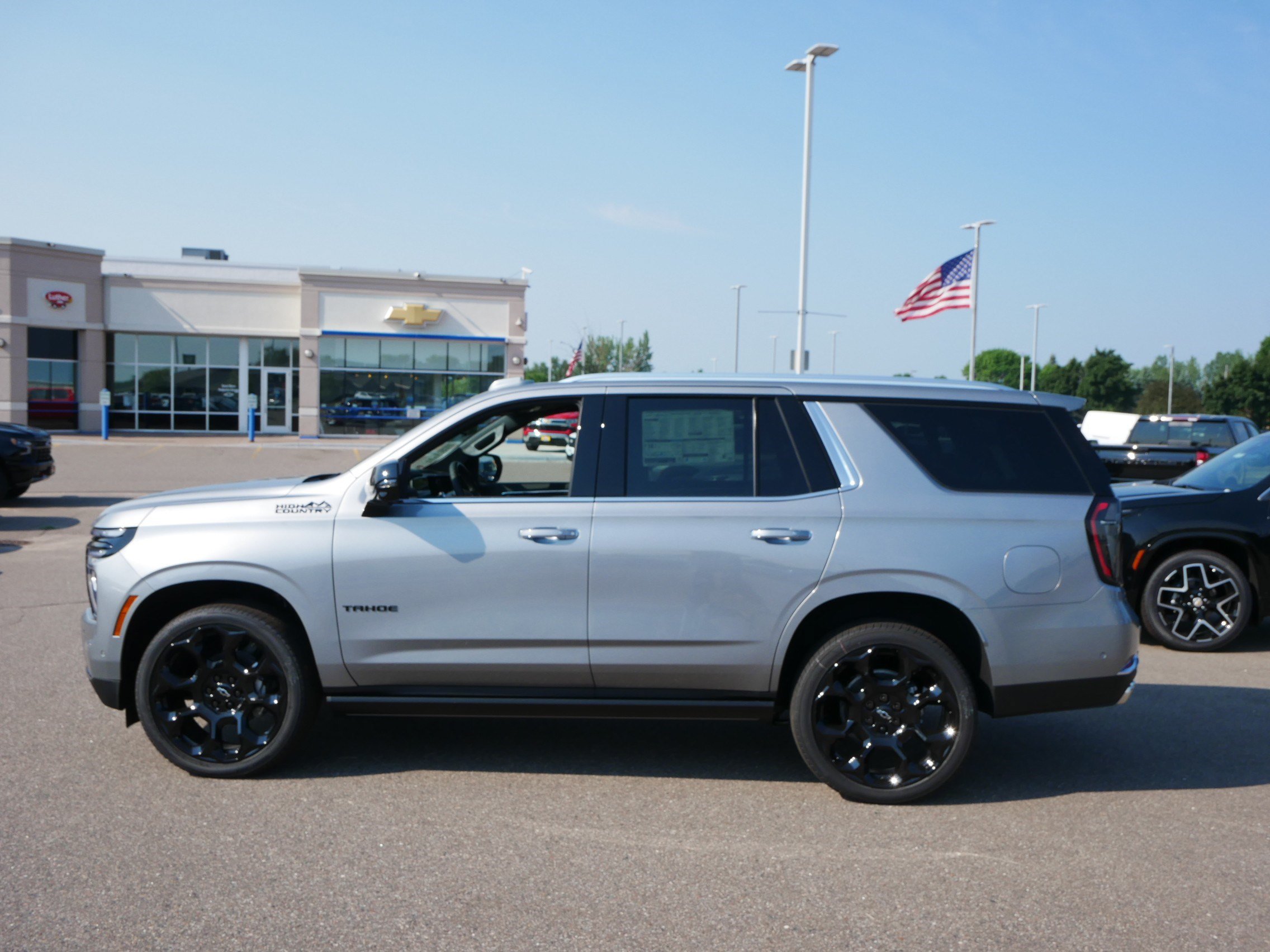 New 2026 Chevrolet Tahoe High Country AWD/4WD image 2