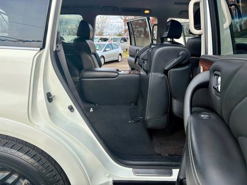 Used 2016 INFINITI QX80 4WD w/ Deluxe Technology Package image 31