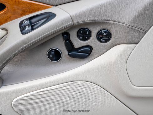 Used 2004 Mercedes-Benz SL 500 image 40