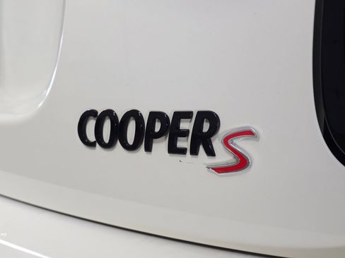 Certified 2023 MINI Cooper S image 9