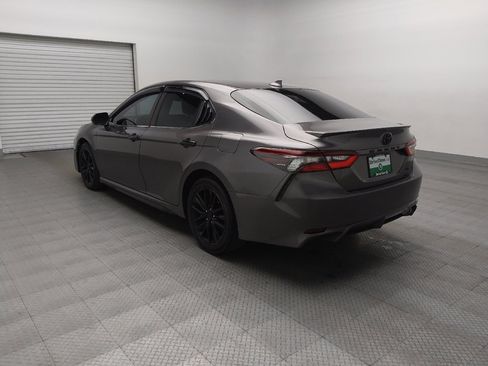 Used 2022 Toyota Camry SE FWD image 5