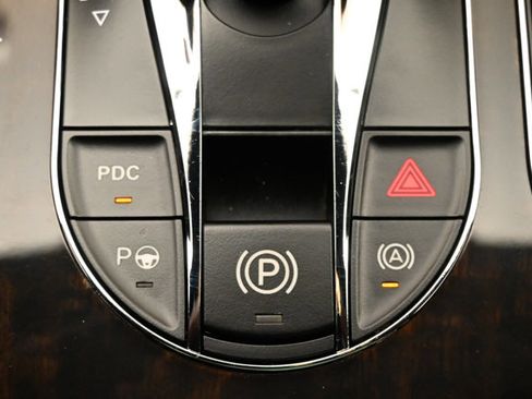 Used 2019 Bentley Bentayga image 23