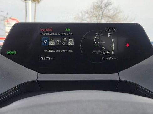 Used 2025 Toyota Prius LE image 11