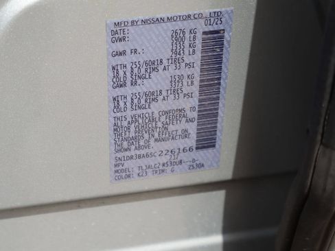 Used 2025 Nissan Pathfinder SV FWD image 30