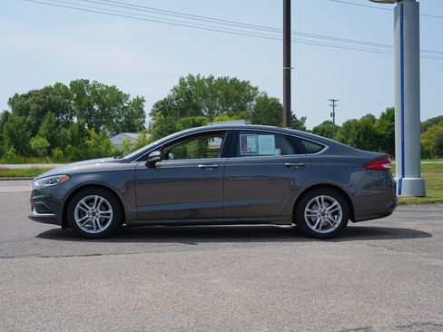 Used 2018 Ford Fusion SE w/ Fusion SE Technology Package FWD image 7