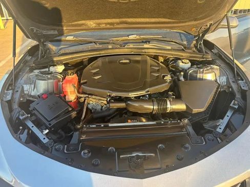 Used 2019 Chevrolet Camaro LT w/ RS Package image 17