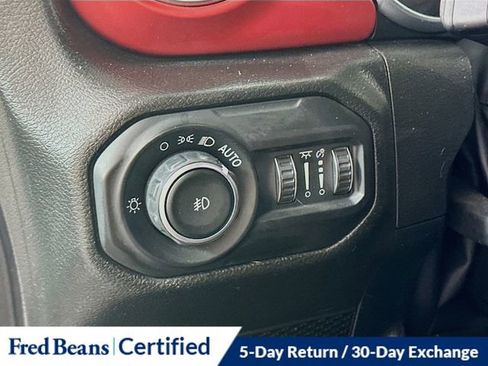 Used 2022 Jeep Wrangler Unlimited Rubicon w/ Safety Group image 12