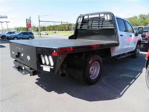 Used 2022 Chevrolet Silverado 3500 W/T w/ WT Convenience Package AWD/4WD image 2