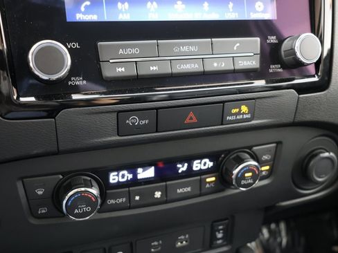 Used 2024 Nissan Frontier SL w/ Technology Package image 32